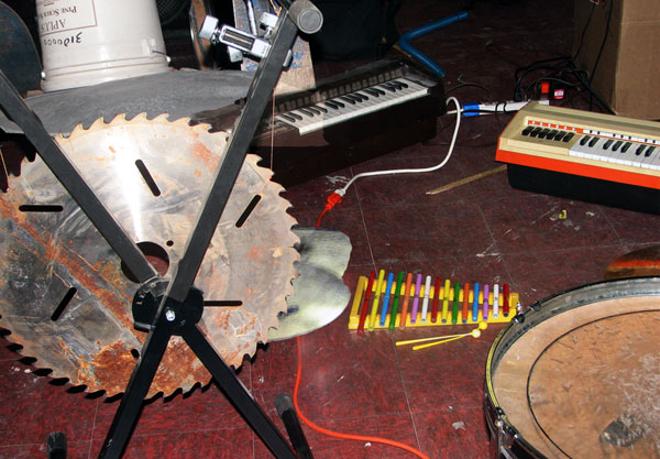 Wartime Trashpickers 